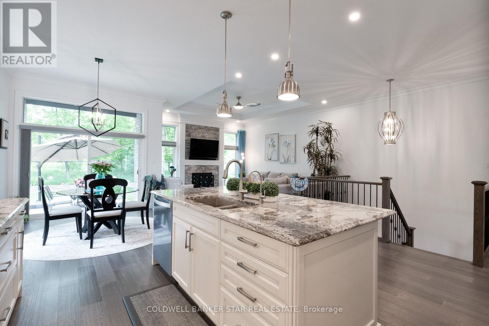 2426 RED THORNE AVENUE - 18