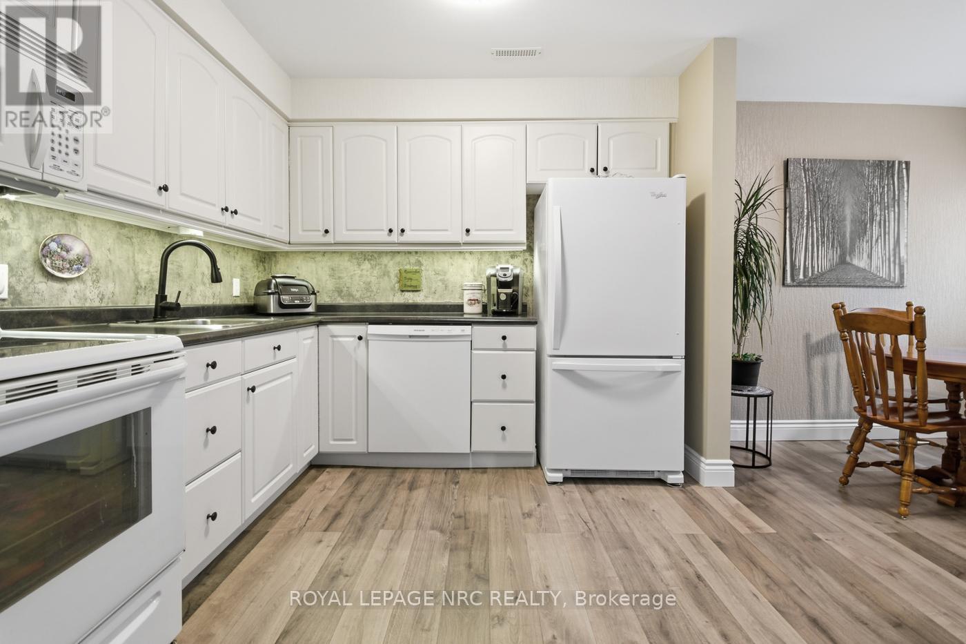 #61 151 PARNELL ROAD - 13