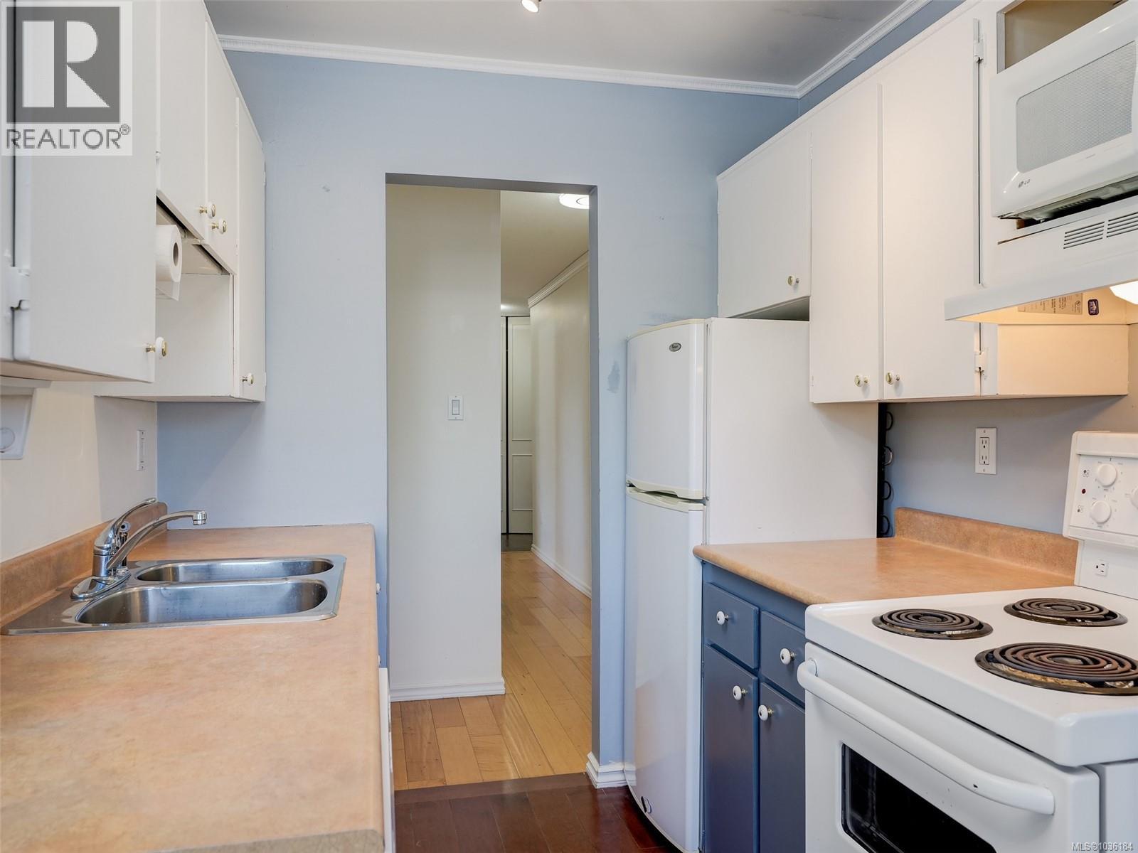 #111 964 Heywood Ave - 14