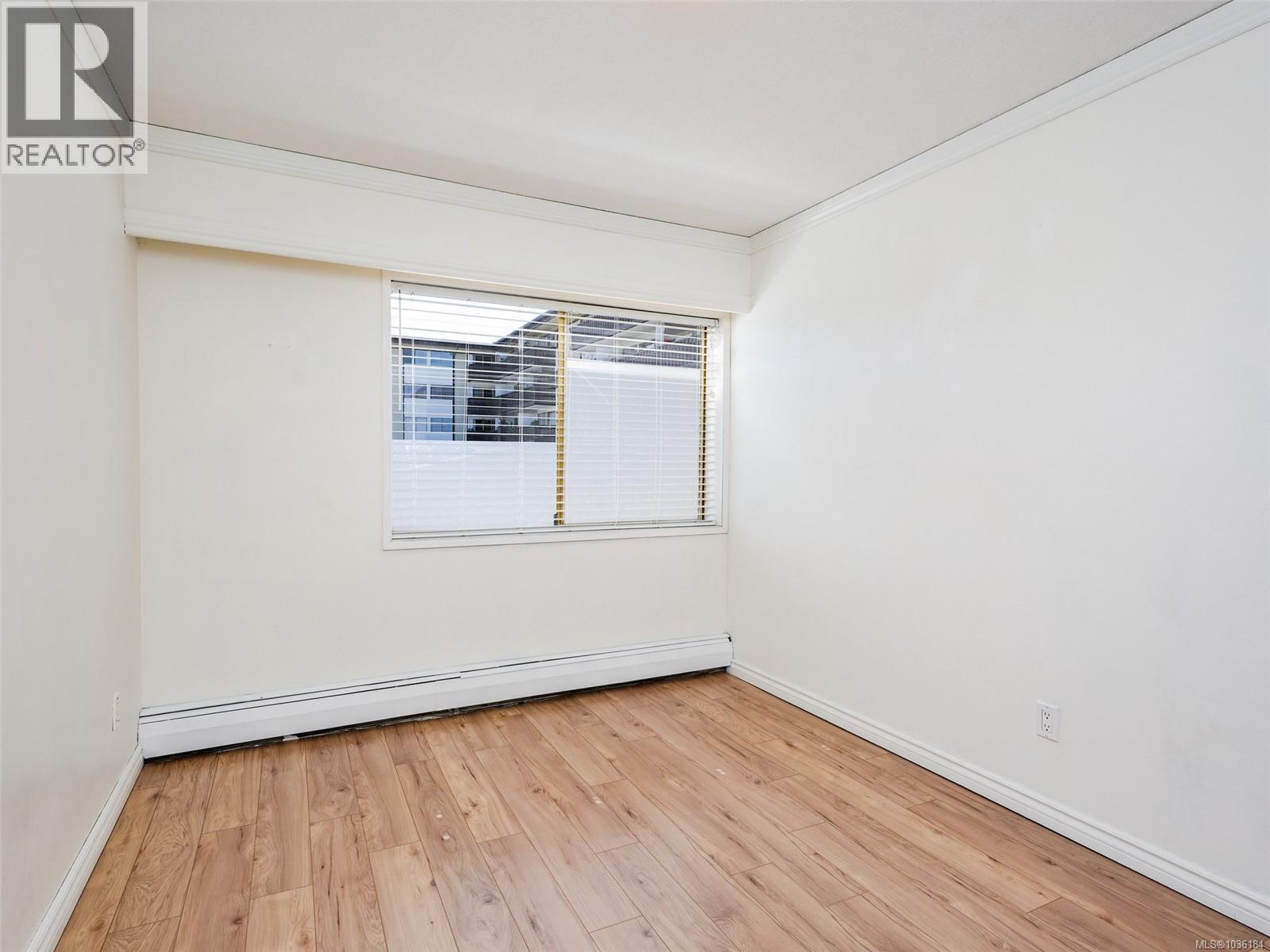 #111 964 Heywood Ave - 19