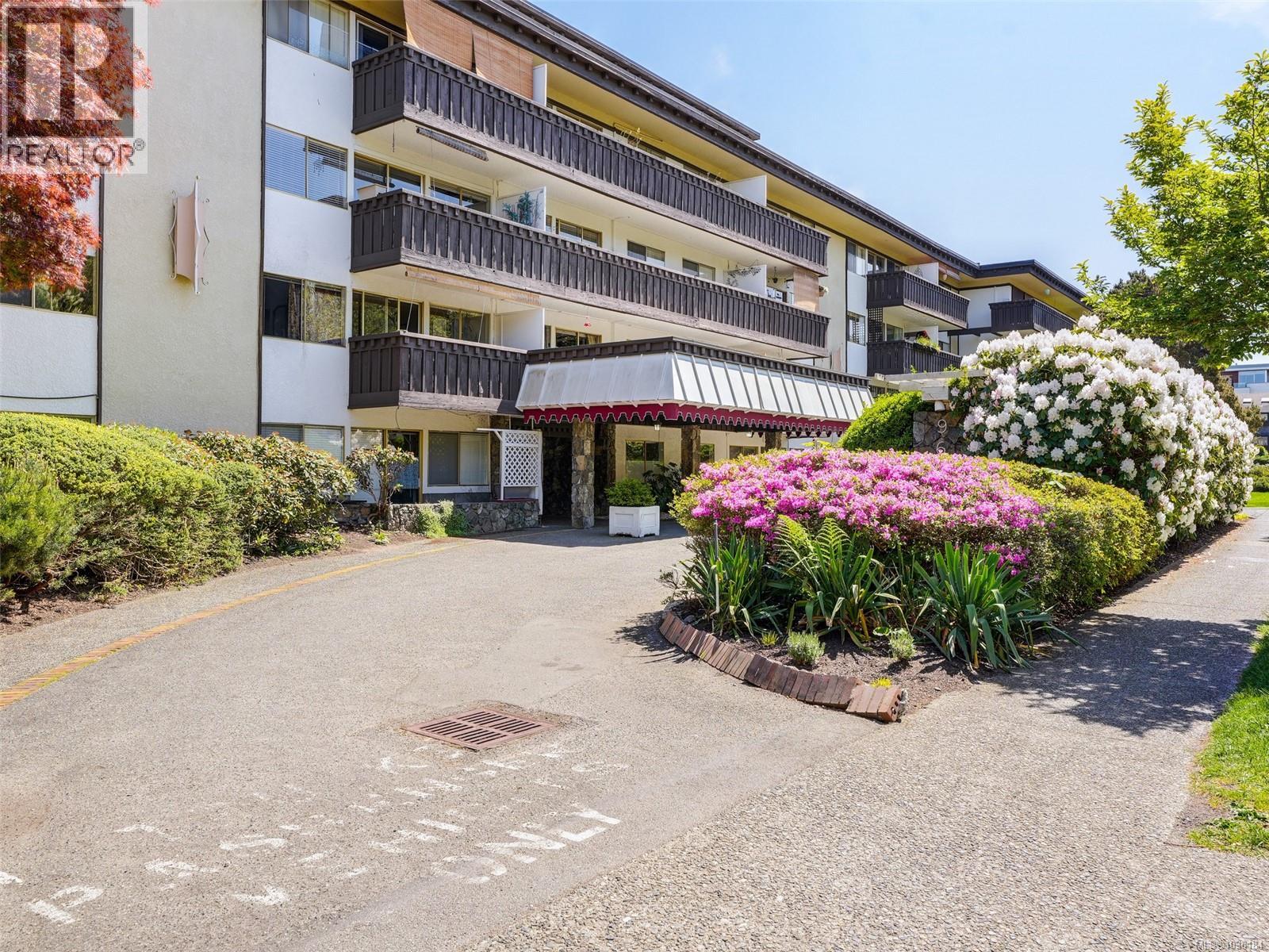 #111 964 Heywood Ave - 30