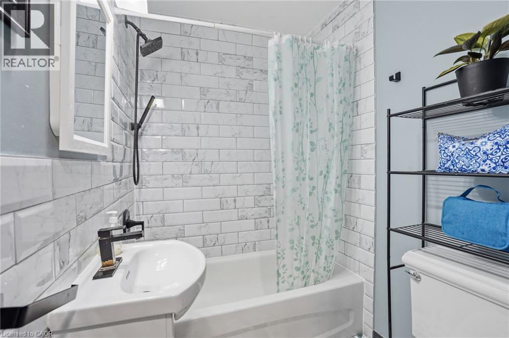 4 MANNING Street - 12