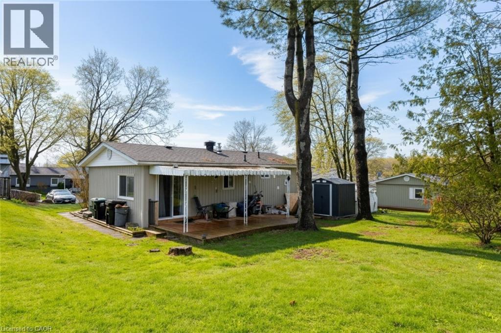 16 MIMOSA Crescent, Innisfil, Ontario, L9S1R1 — Photo 2