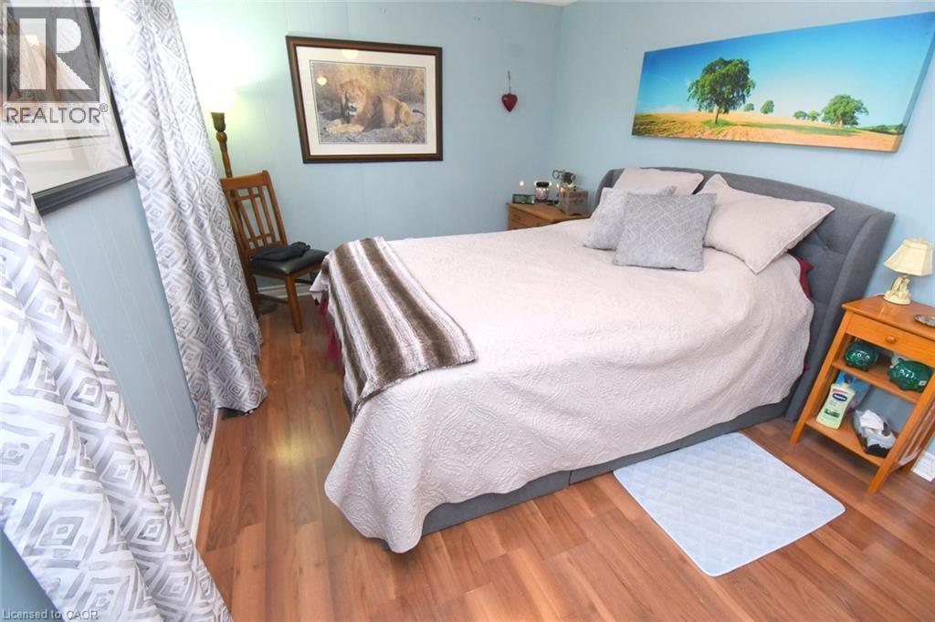 16 MIMOSA Crescent - 16