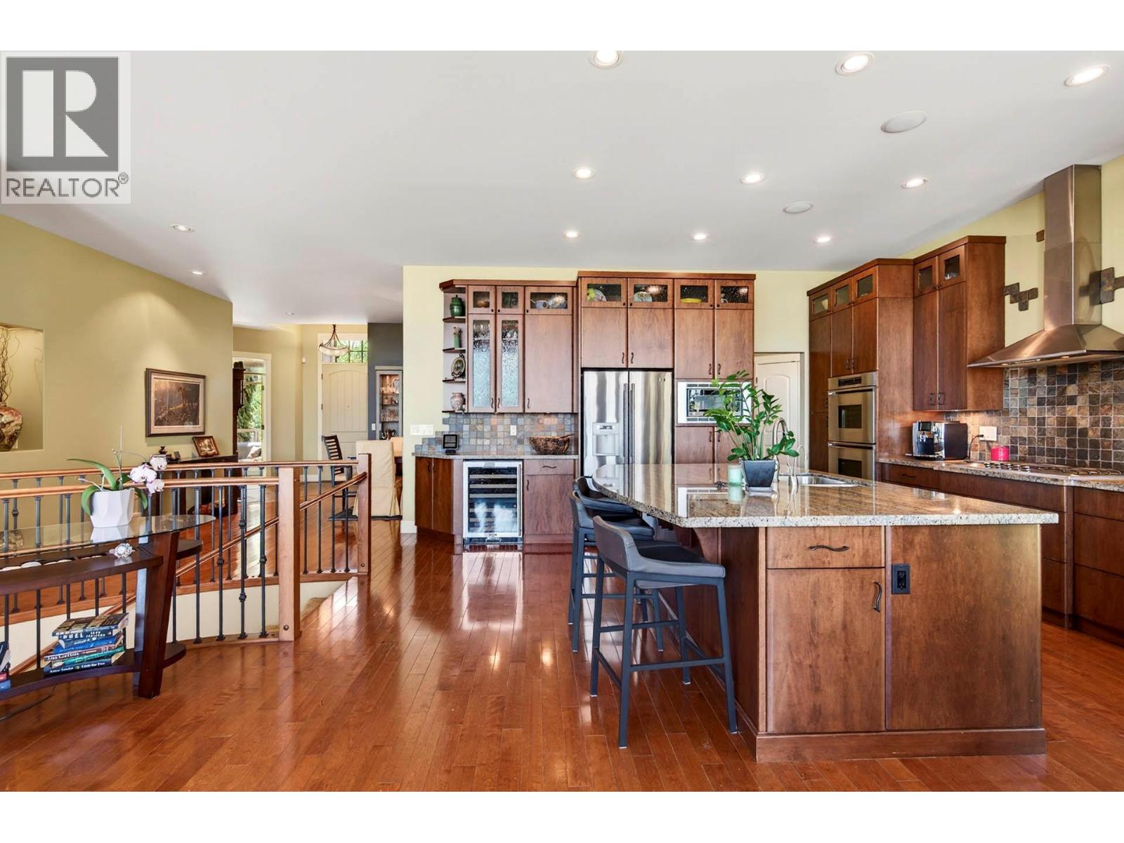 424 AZURE Place - 5