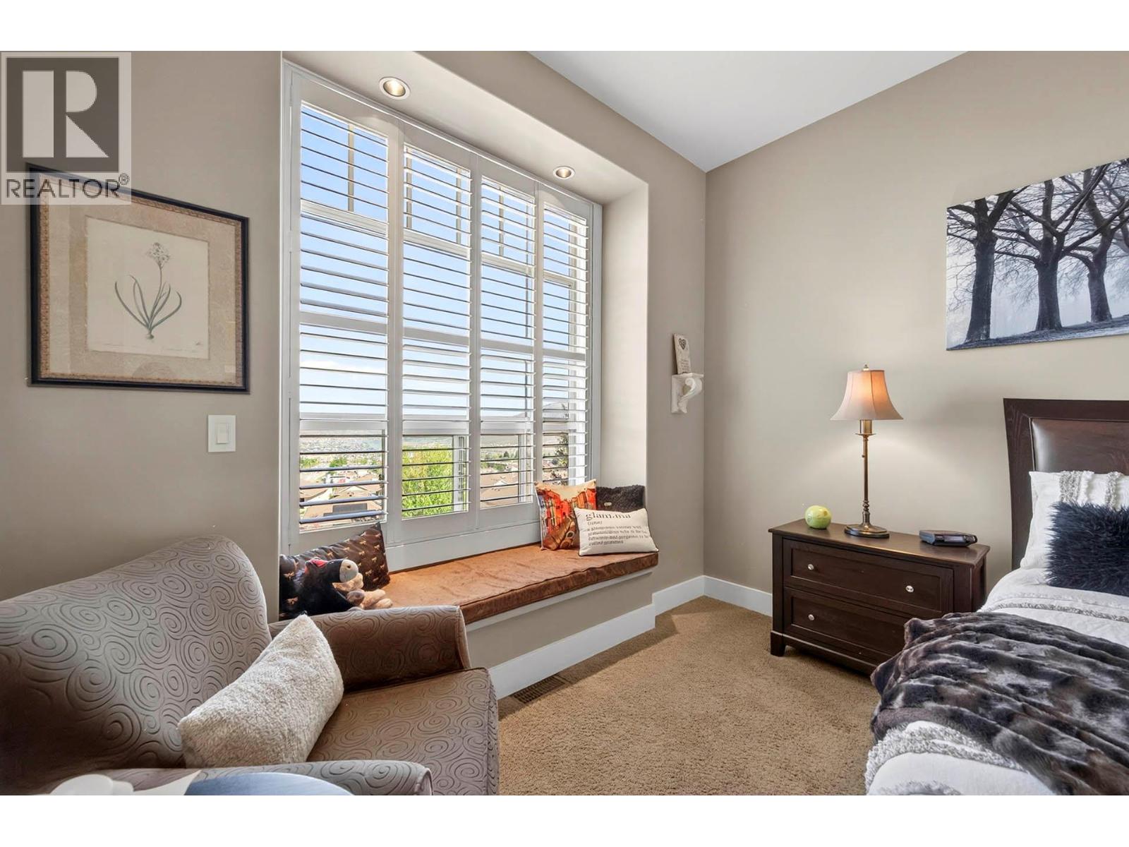424 AZURE Place - 26