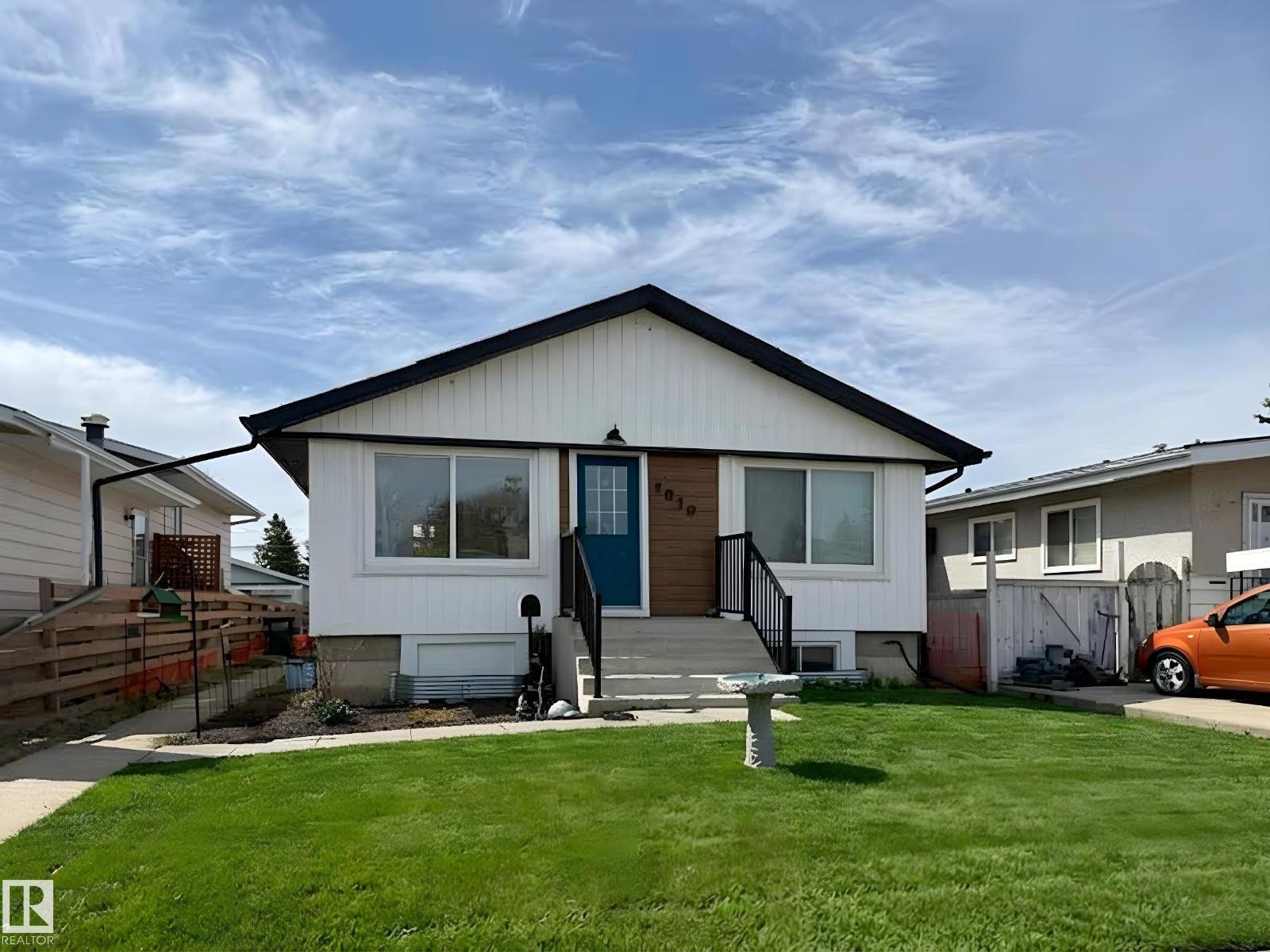 9020 152 ST NW, Edmonton