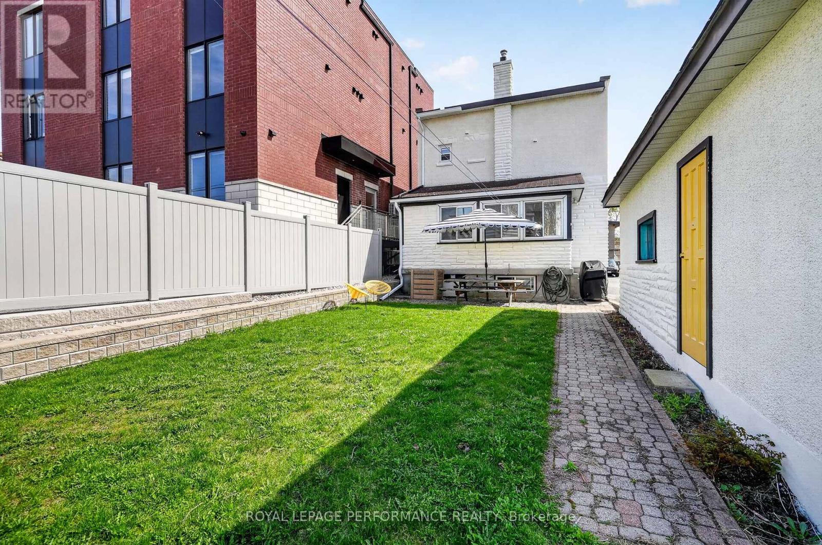 317 SHAKESPEARE STREET - 35