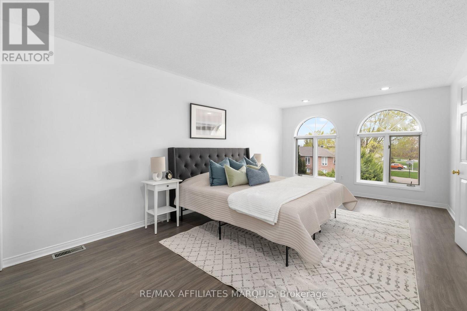 15 DAVIS DRIVE - 26