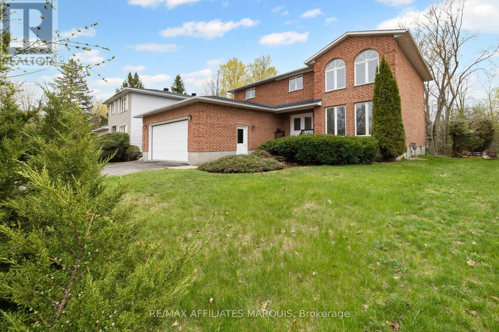 15 DAVIS DRIVE - Image 3