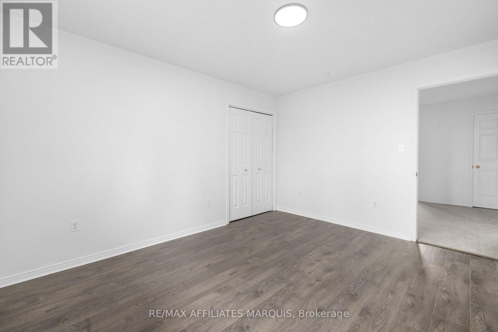 15 DAVIS DRIVE - 35