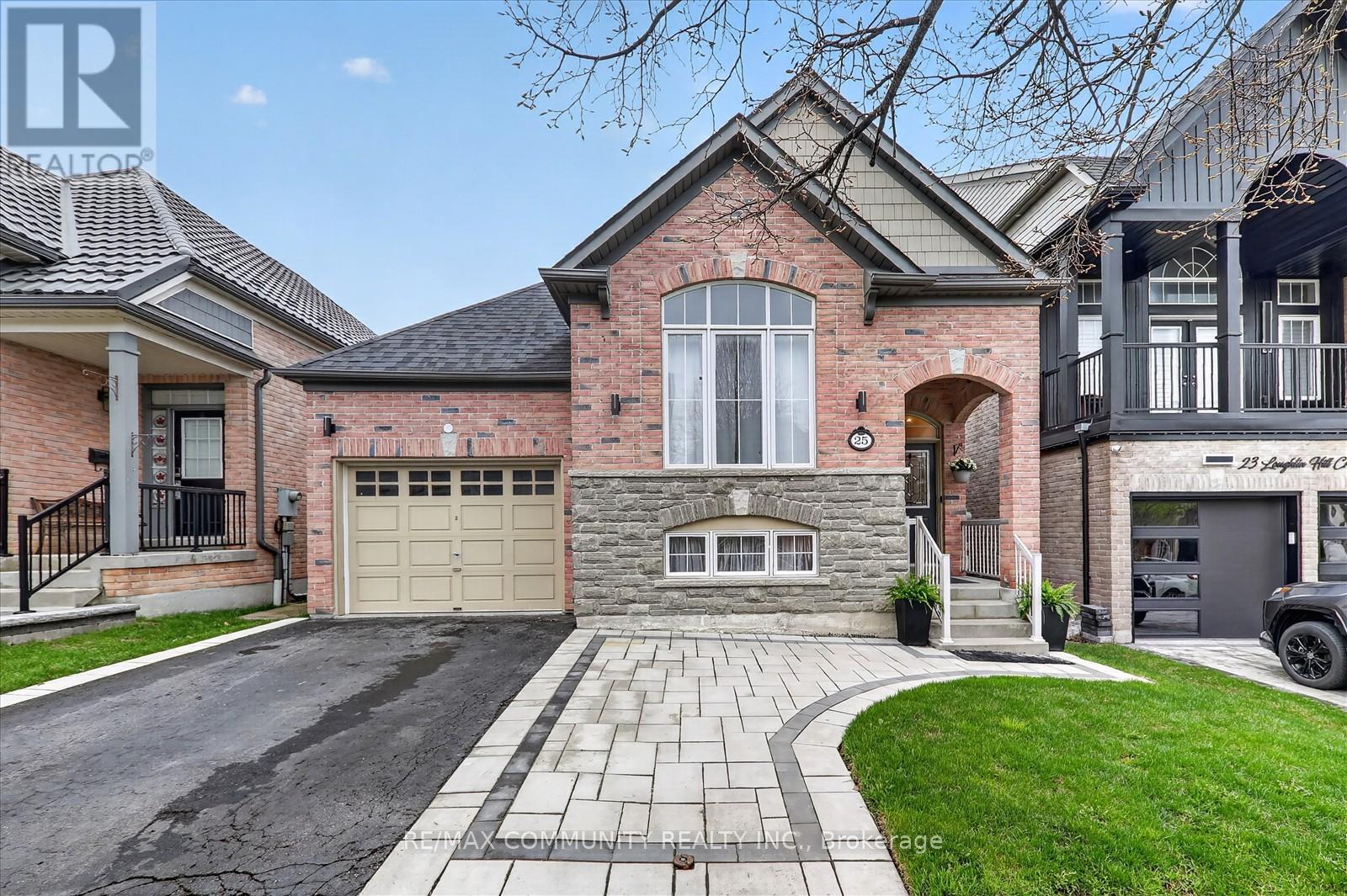 25 LOUGHLIN HILL CRESCENT E - 1