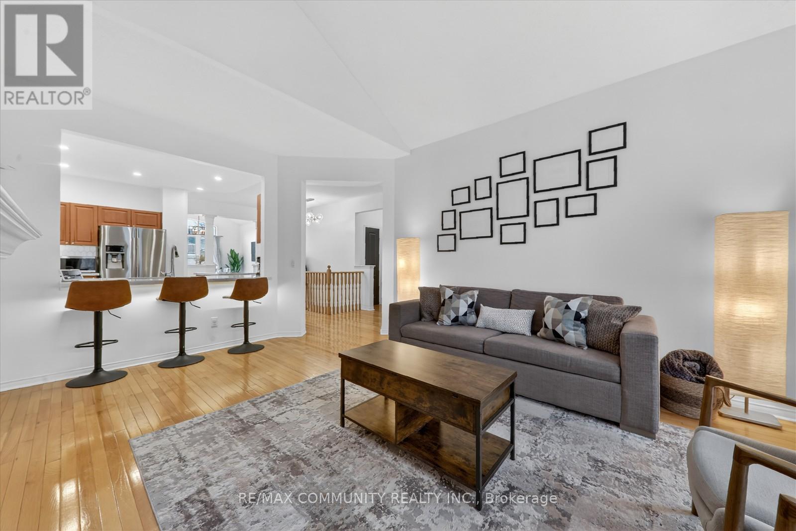 25 LOUGHLIN HILL CRESCENT E - 17