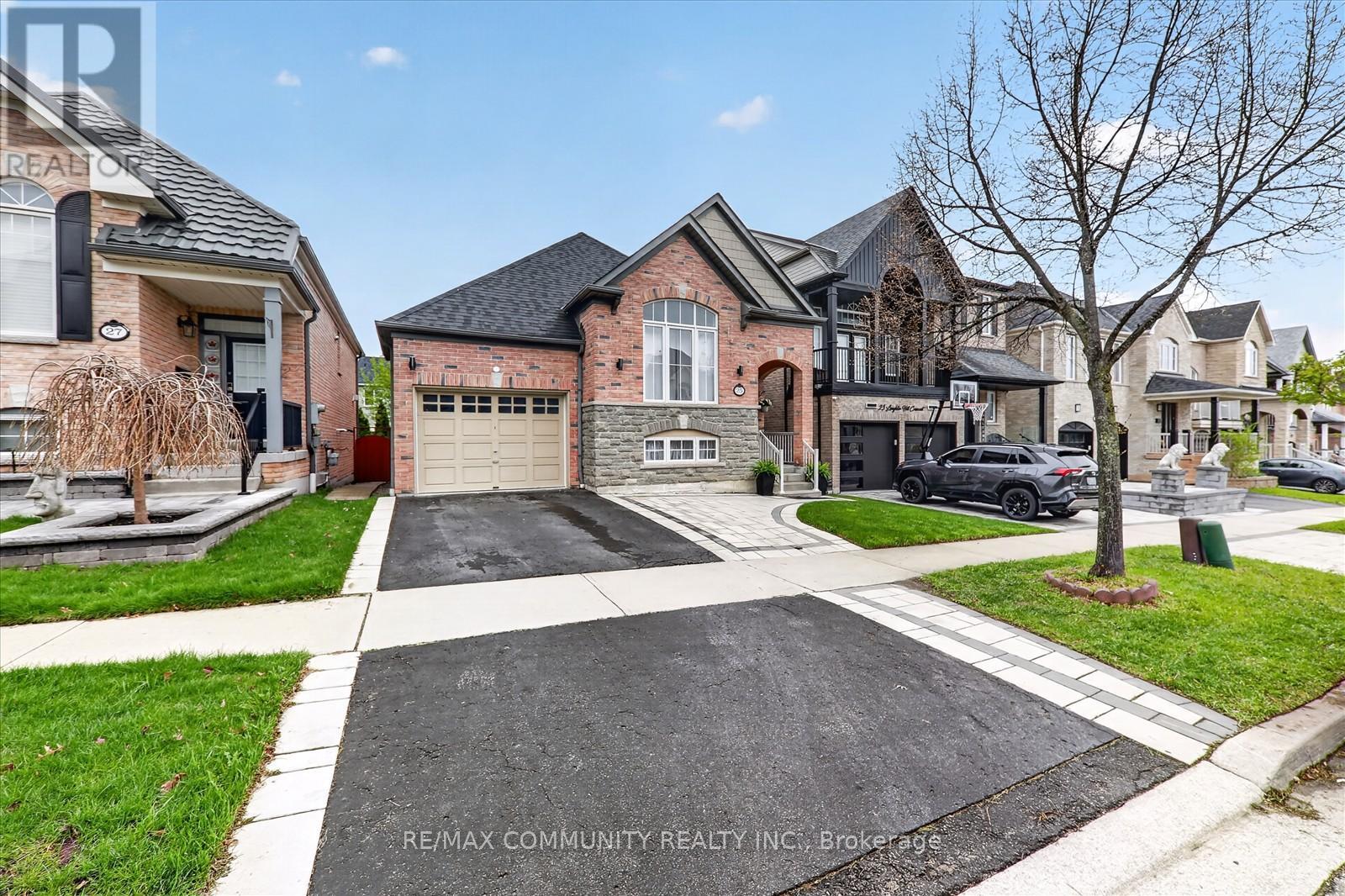 25 LOUGHLIN HILL CRESCENT E - 2