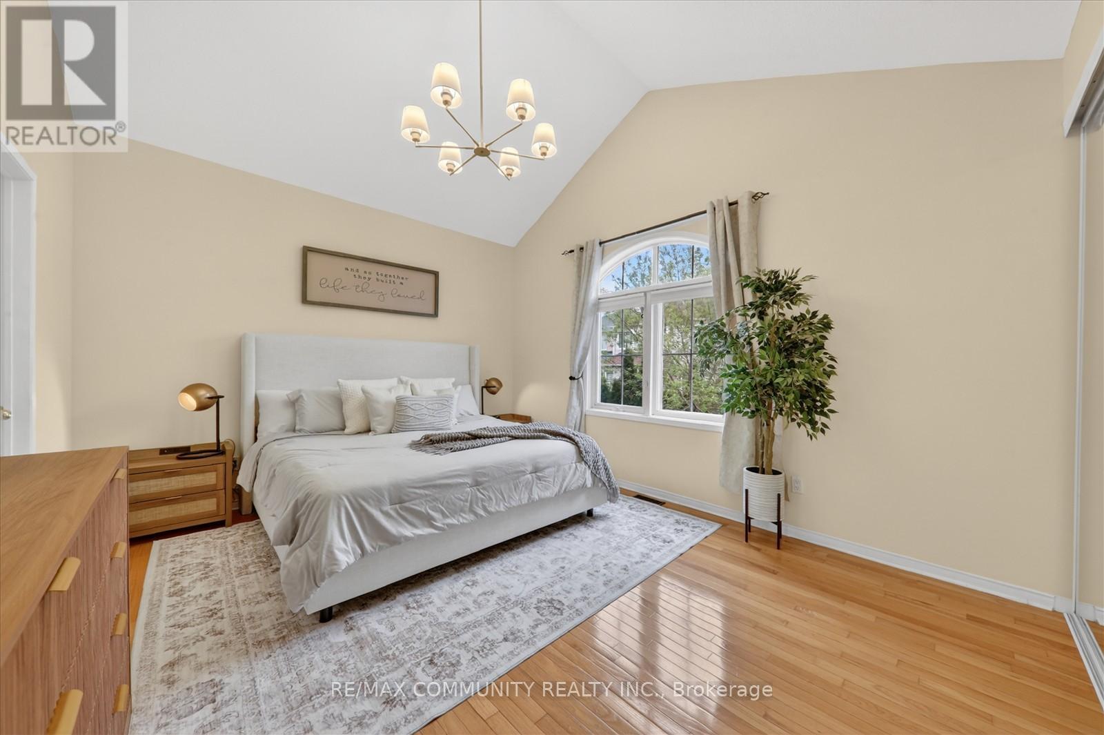 25 LOUGHLIN HILL CRESCENT E - 21