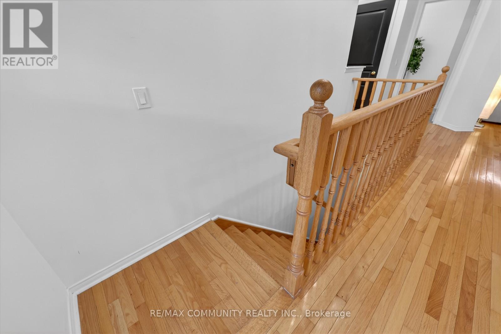 25 LOUGHLIN HILL CRESCENT E - 25