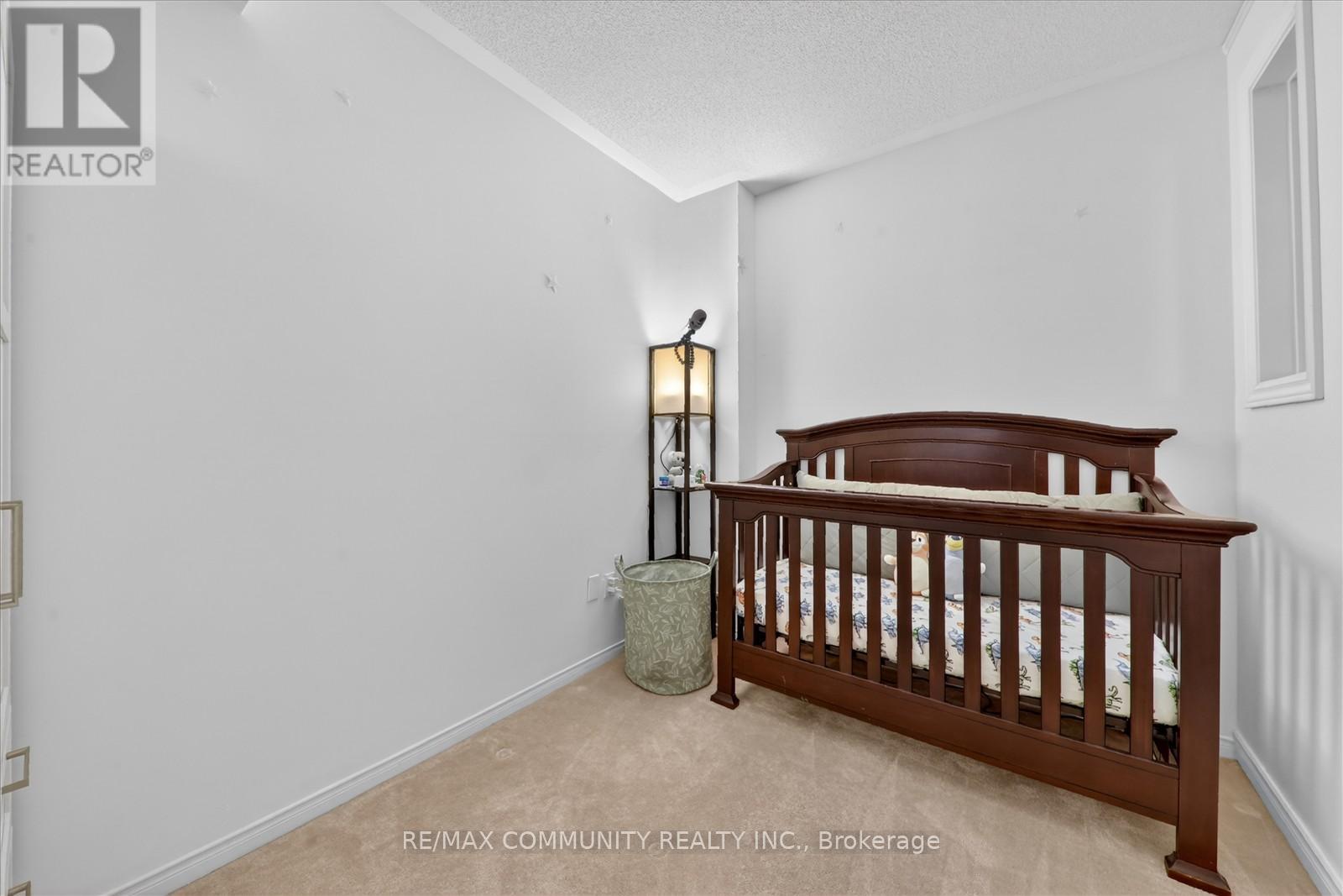 25 LOUGHLIN HILL CRESCENT E - 30