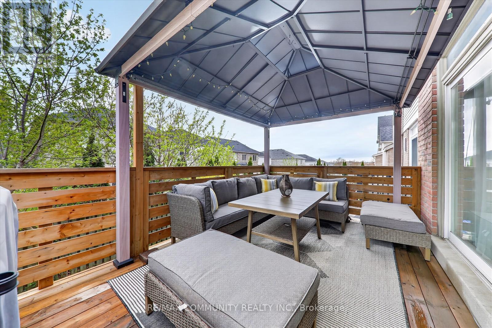 25 LOUGHLIN HILL CRESCENT E - 38