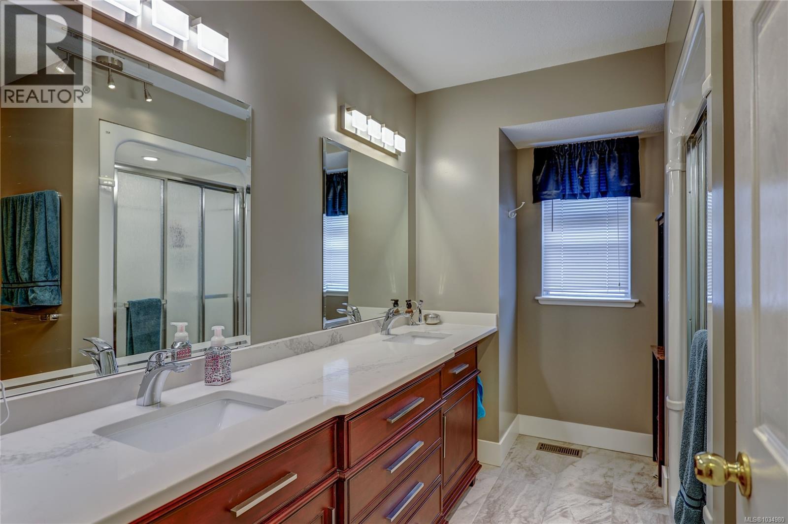 6254 Waterbury Rd - 20