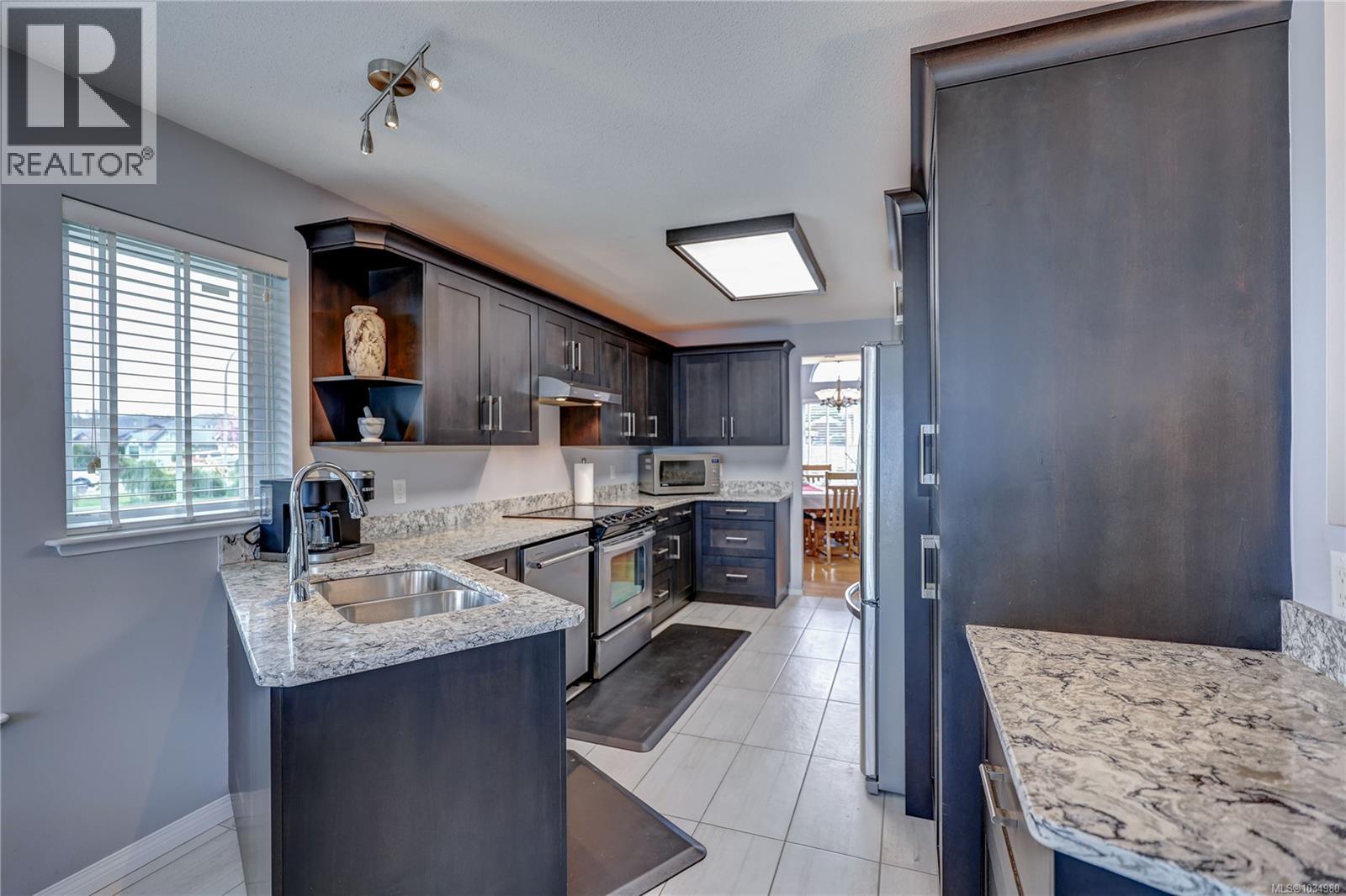 6254 Waterbury Rd - 8