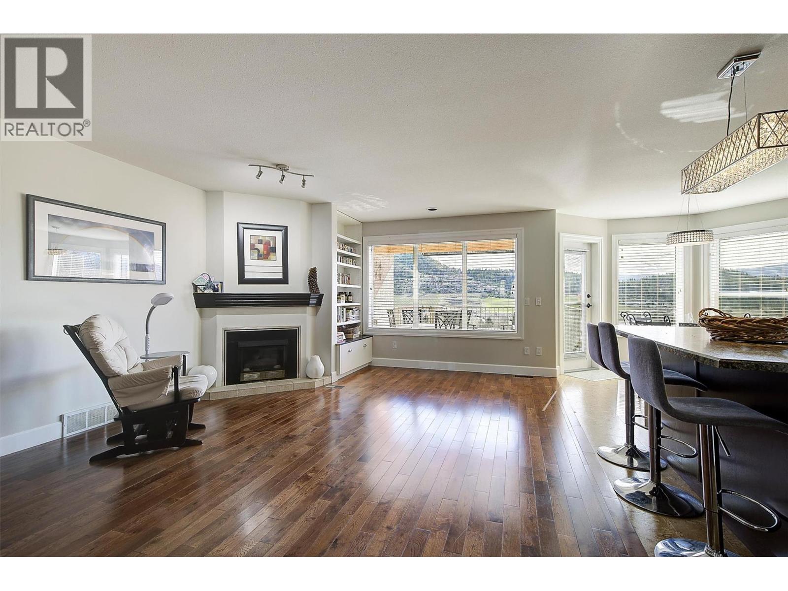  573 Spruceview Place North, Kelowna