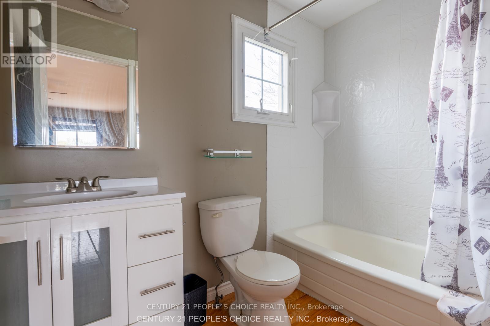 218 ANGELINE STREET N - 27