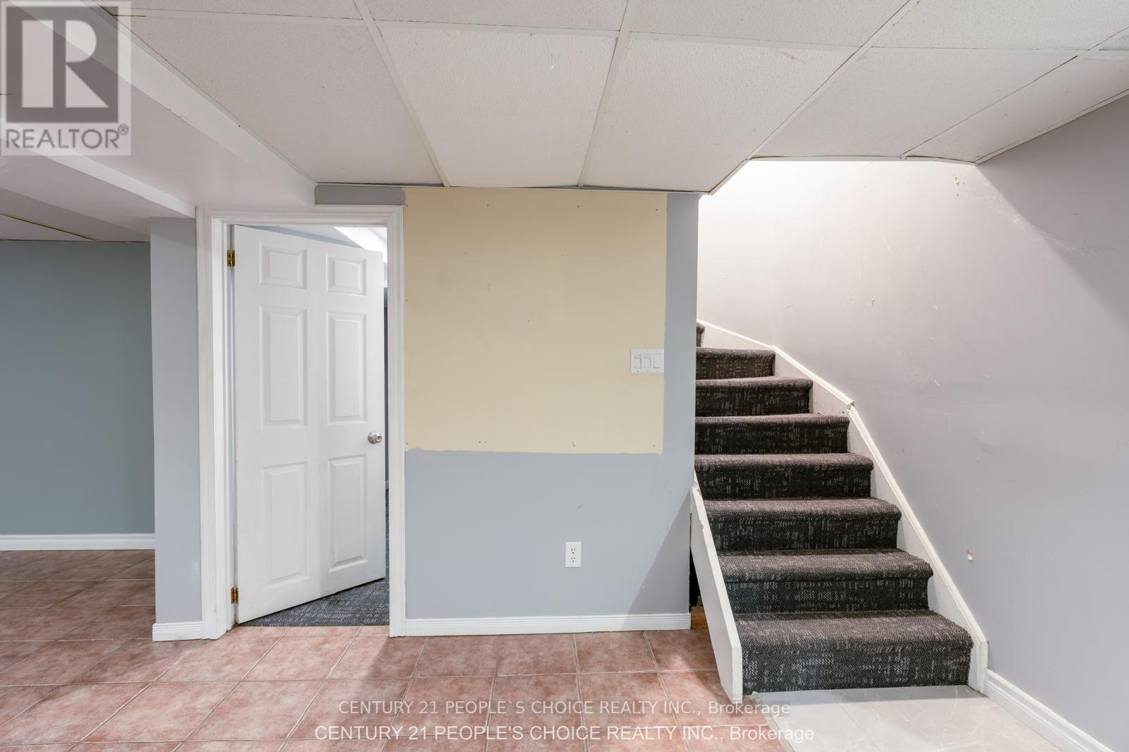 218 ANGELINE STREET N - 26