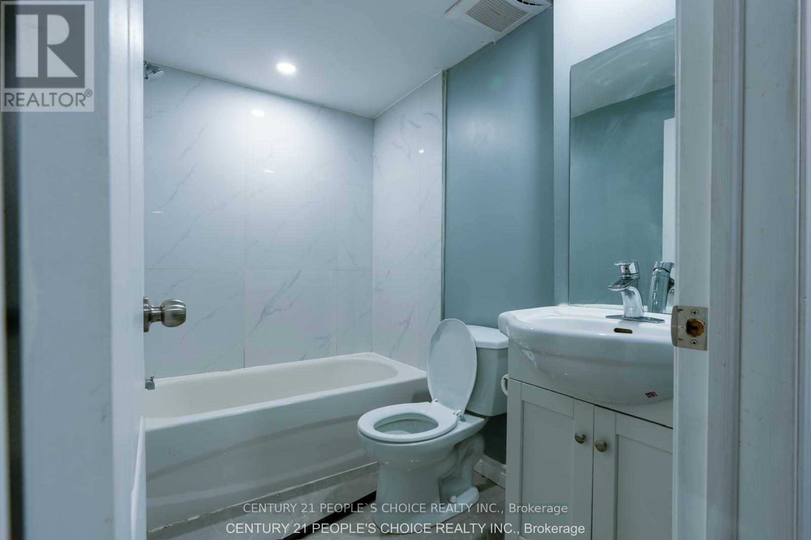 218 ANGELINE STREET N - 30
