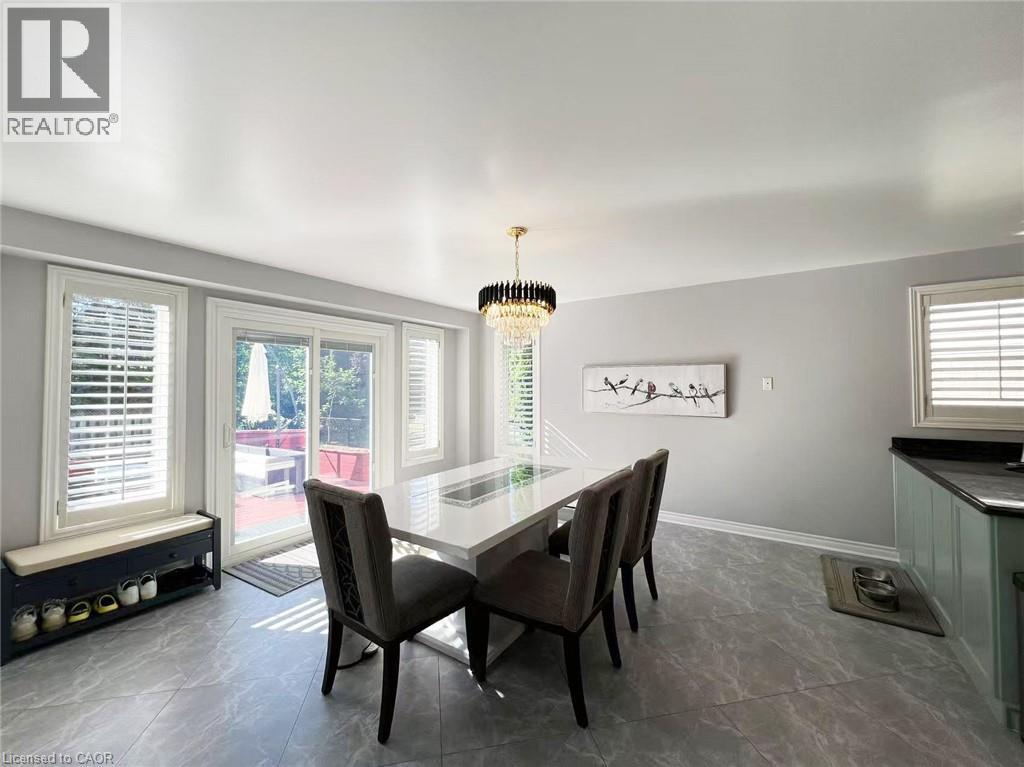 7 TANDEM Court, Ancaster, Ontario, L9K1M1 — Photo 11