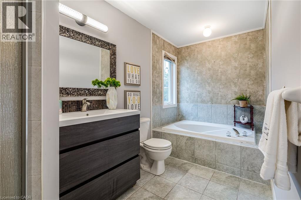 7 TANDEM Court, Ancaster, Ontario, L9K1M1 — Photo 25