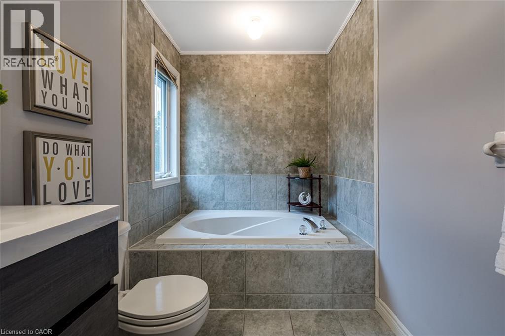 7 TANDEM Court, Ancaster, Ontario, L9K1M1 — Photo 26