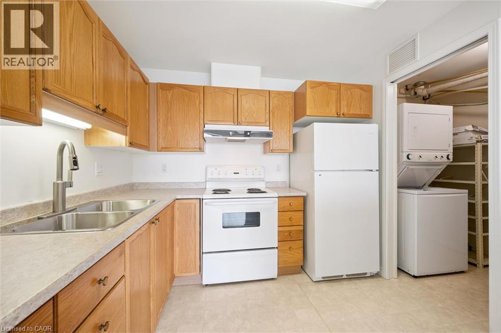 #311 20 ST GEORGE Street - 9
