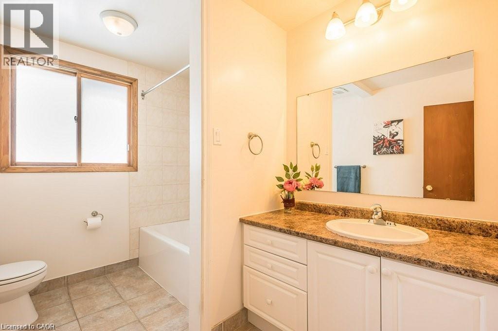 66 SUMMIT Avenue, Kitchener, Ontario, N2M4W6 — Photo 15