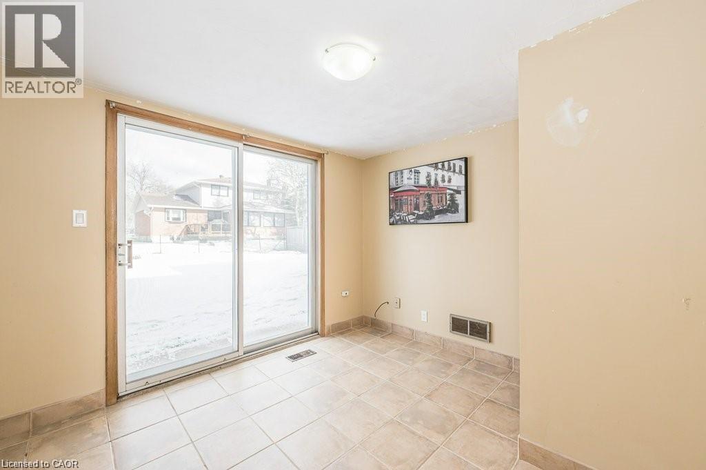 66 SUMMIT Avenue, Kitchener, Ontario, N2M4W6 — Photo 6