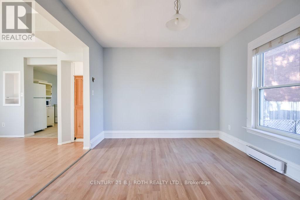 174 BARRIE ROAD - 10