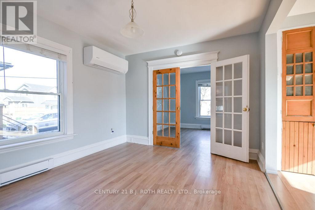 174 BARRIE ROAD - 12