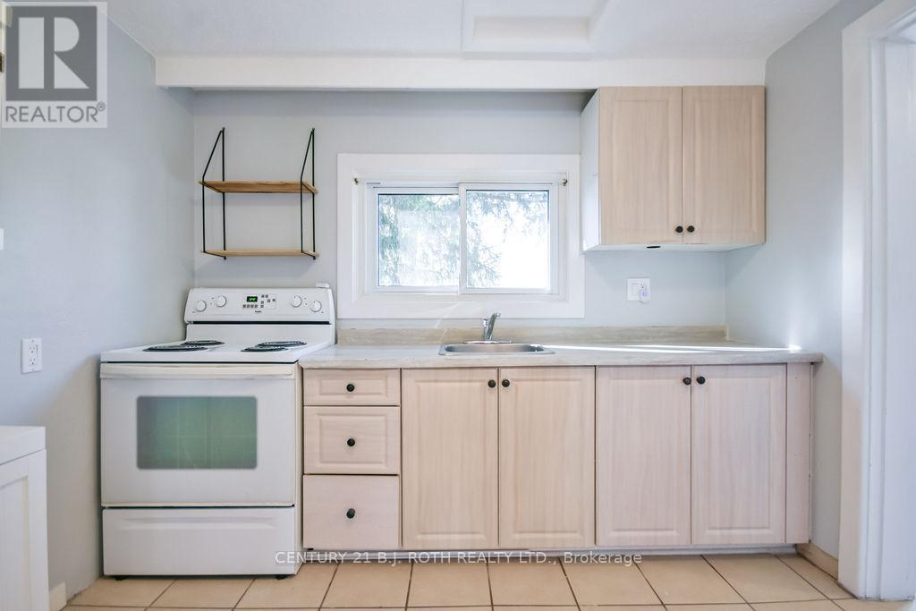 174 BARRIE ROAD - 18