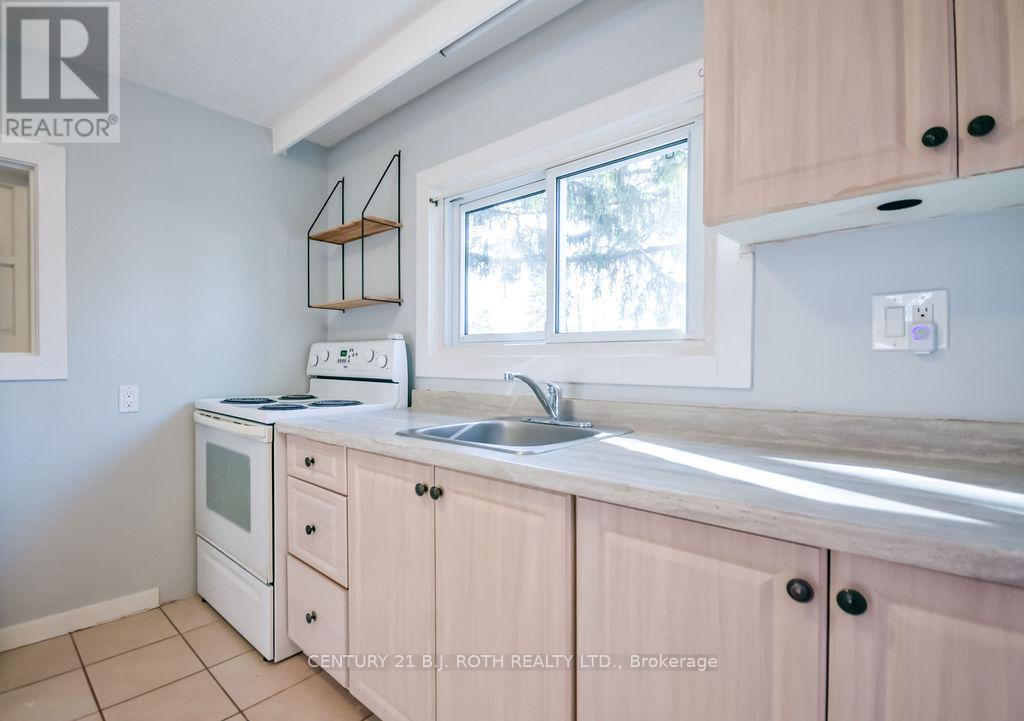 174 BARRIE ROAD - 20