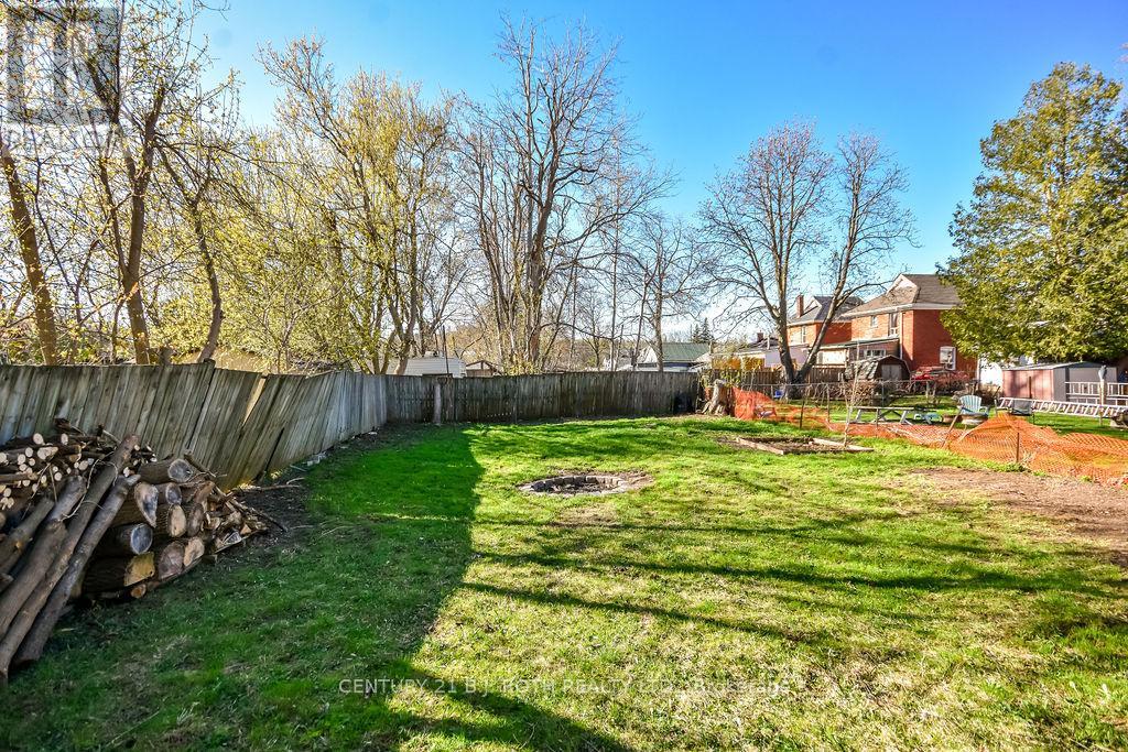174 BARRIE ROAD - 4