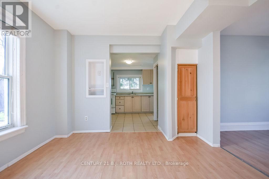 174 BARRIE ROAD - 5