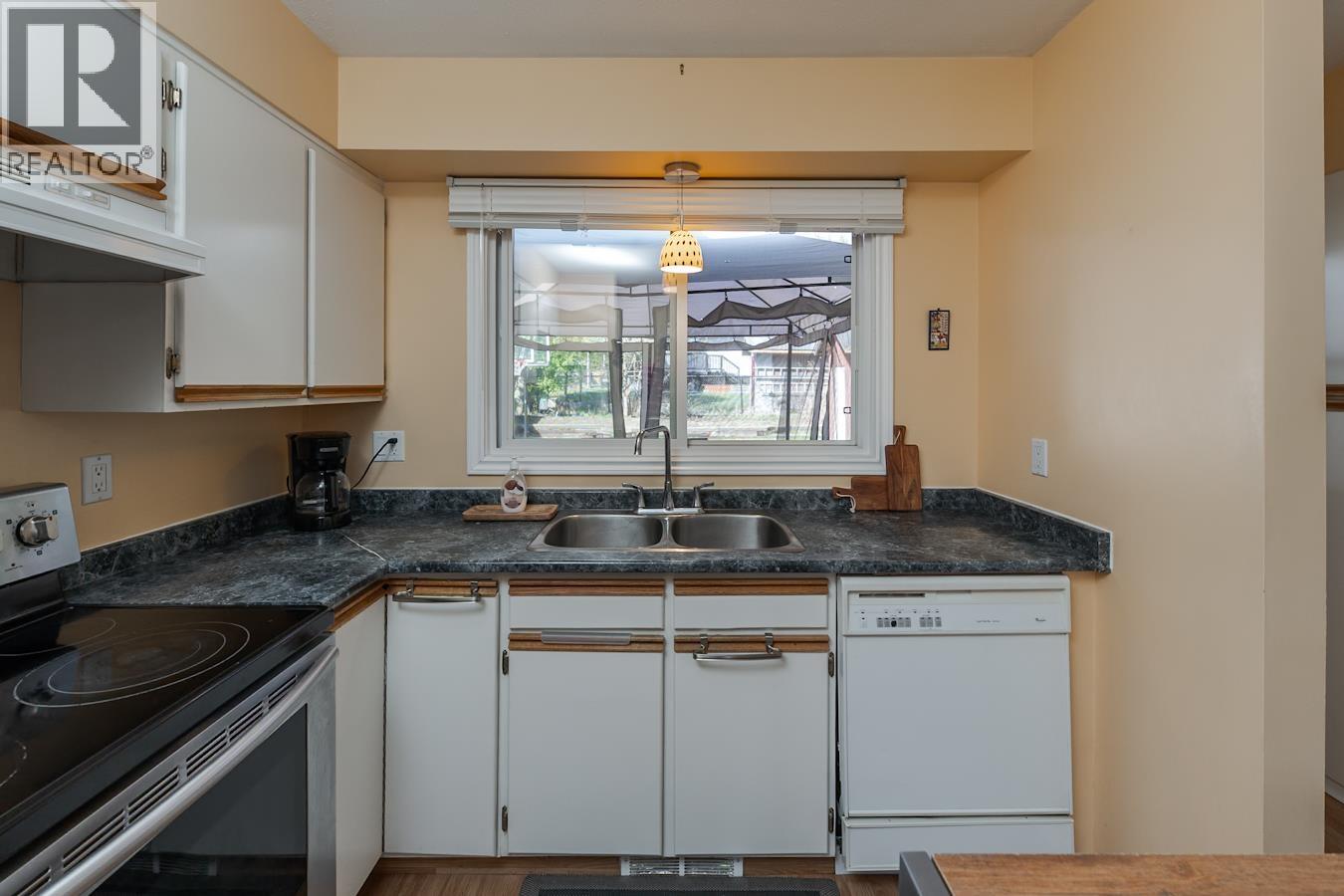 123 SKINNER STREET - 13