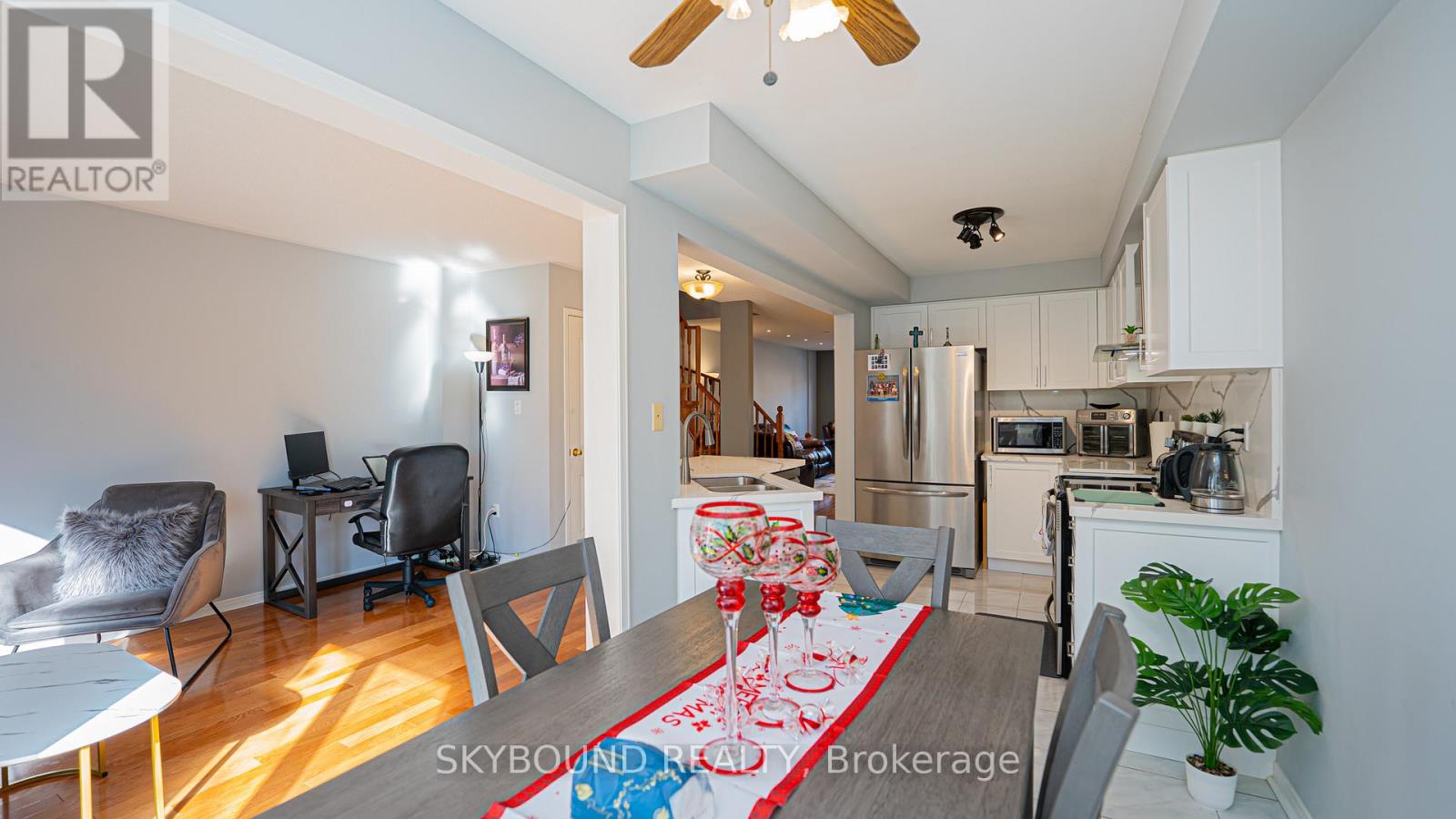 #43 1588 SOUTH PARADE COURT - 14