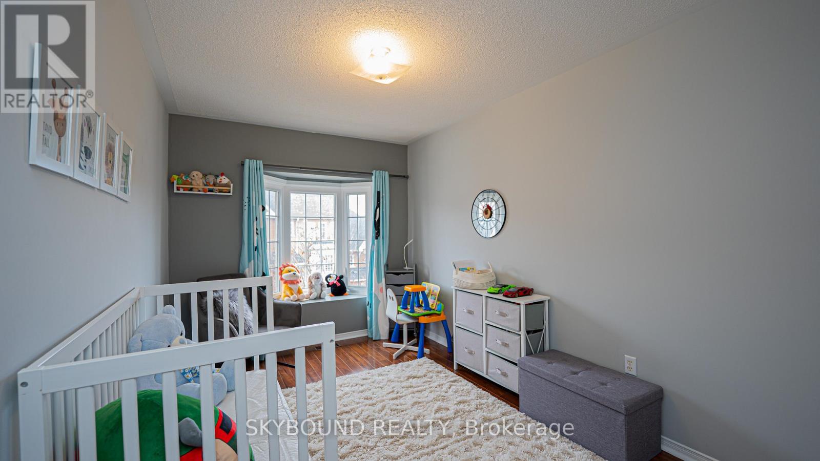 #43 1588 SOUTH PARADE COURT - 18