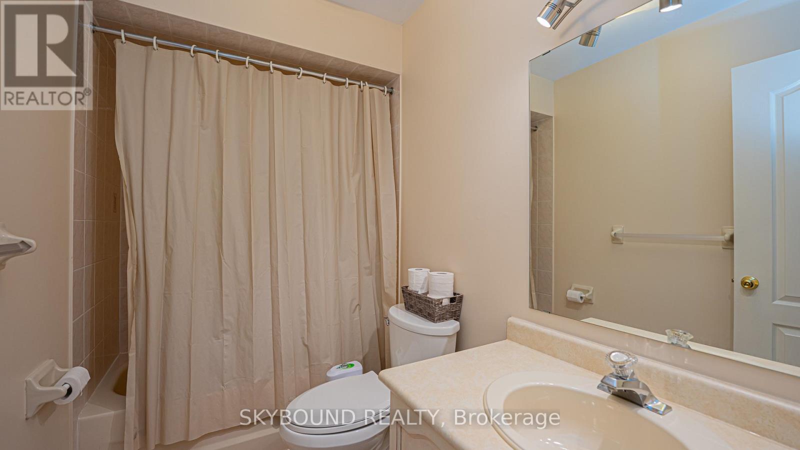 #43 1588 SOUTH PARADE COURT - 21