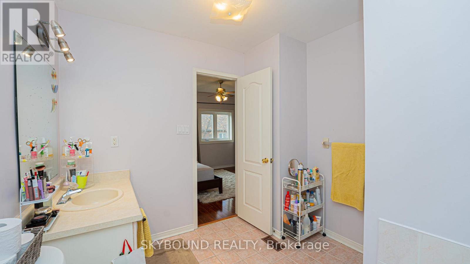 #43 1588 SOUTH PARADE COURT - 27