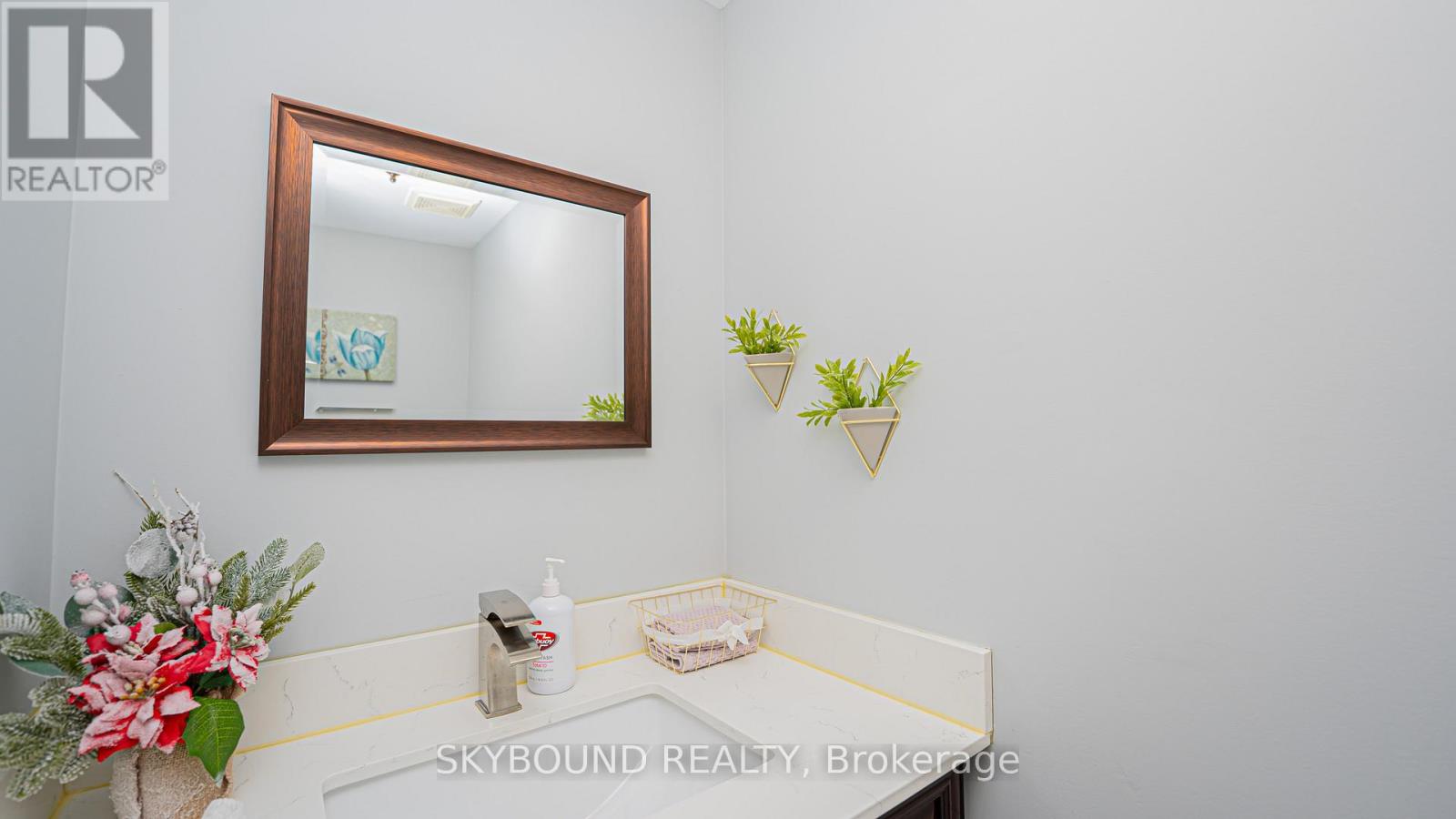 #43 1588 SOUTH PARADE COURT - 6