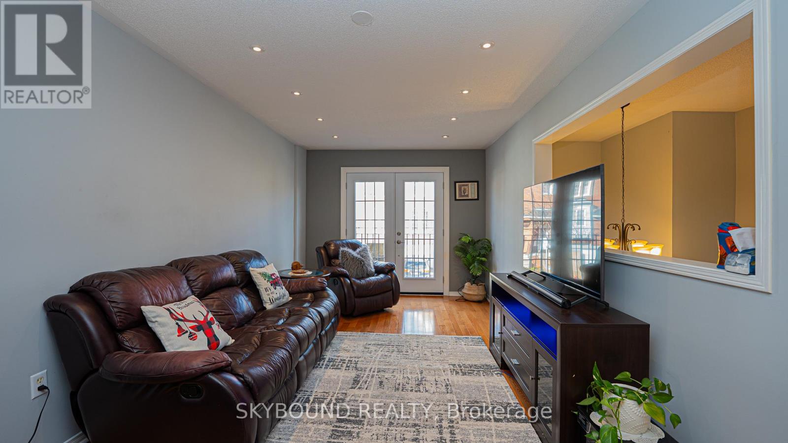 #43 1588 SOUTH PARADE COURT - 8
