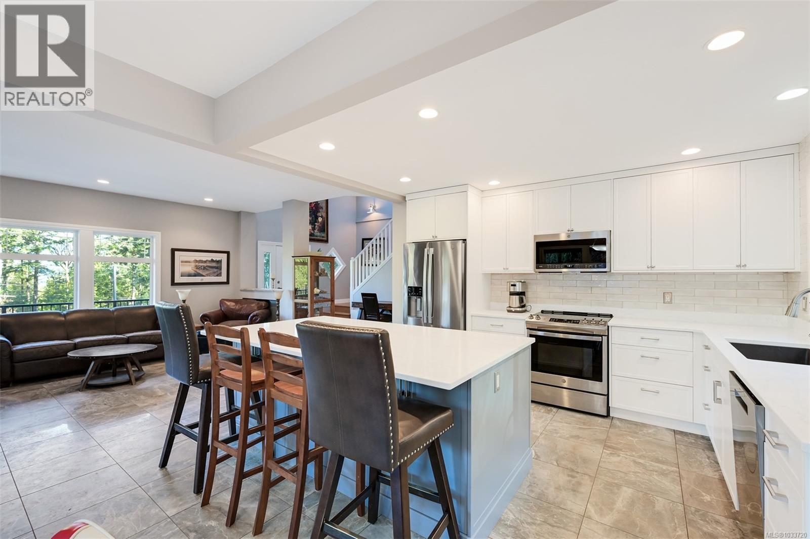 846 Aros Rd - 16
