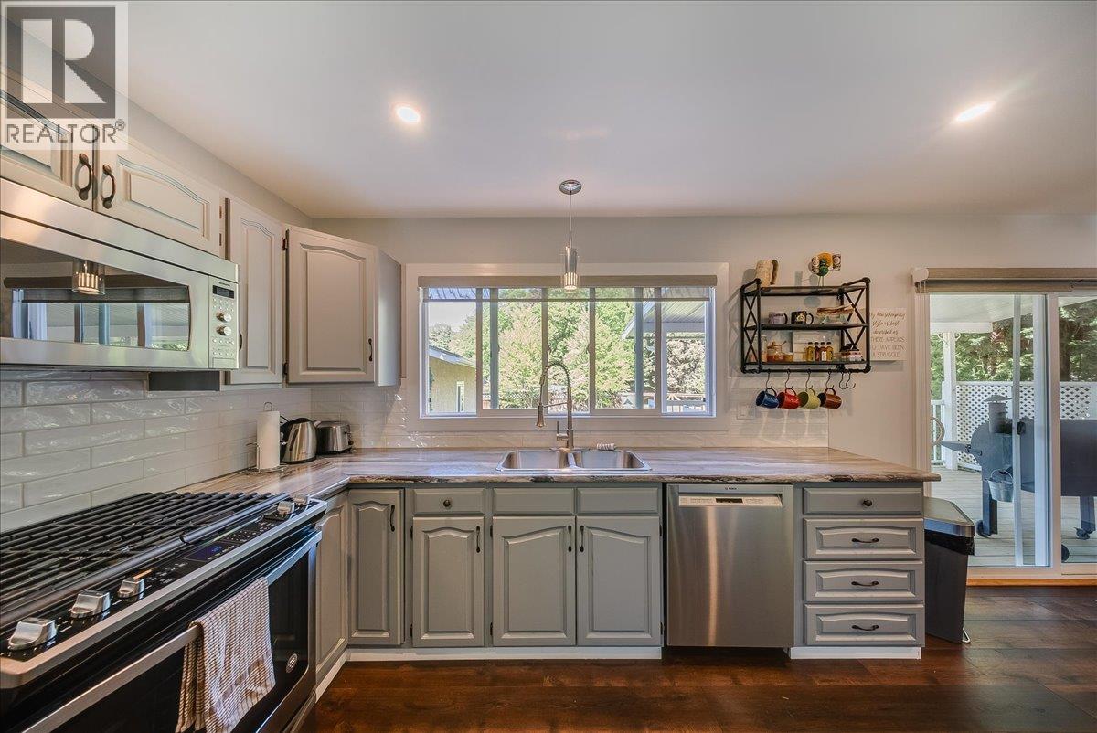 3715 Woodland Drive - 12