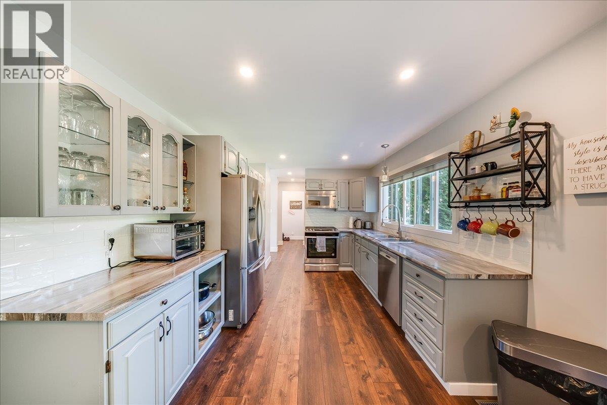3715 Woodland Drive - 16